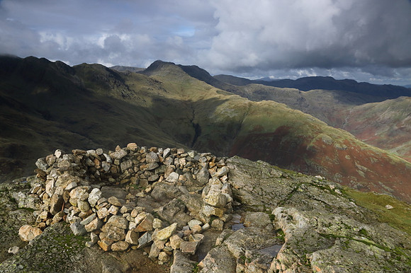 Pike O'Blisco summit shelter (north summit)